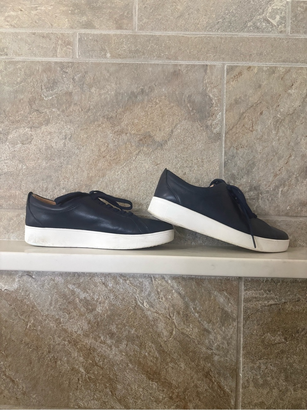 Fit Flops Navy Leather Low-Top Sneakers with White Sole size 8